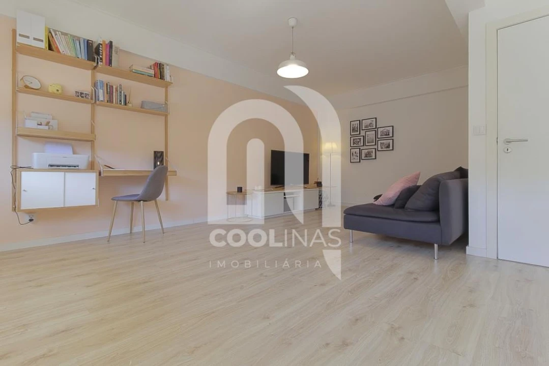 Apartamento T2 para Venda em Venteira Foto 5