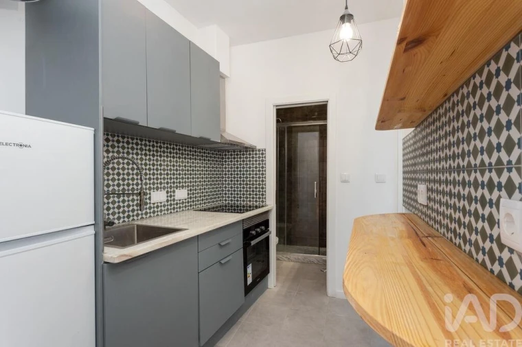 Apartamento T2 para Arrendamento em Arroios Foto 9