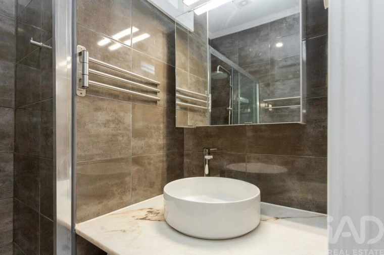 Apartamento T2 para Arrendamento em Arroios Foto 15