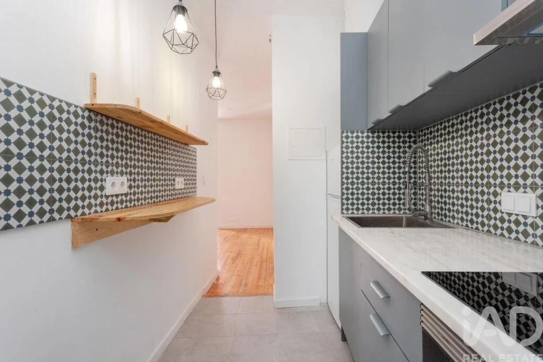 Apartamento T2 para Arrendamento em Arroios Foto 17