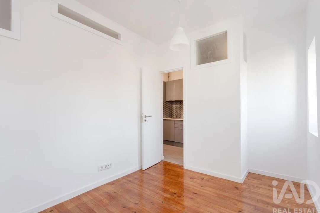 Apartamento T2 para Arrendamento em Arroios Foto 19