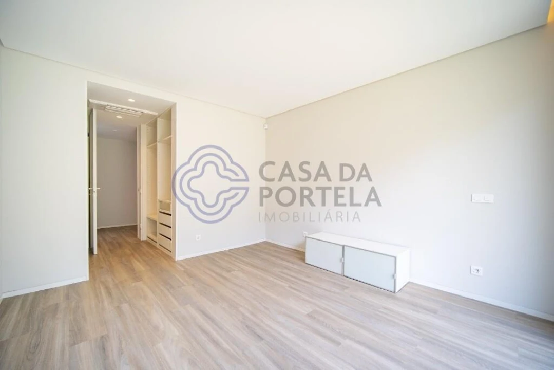 Moradia T3 para Venda em Nogueira e Silva Escura Foto 37