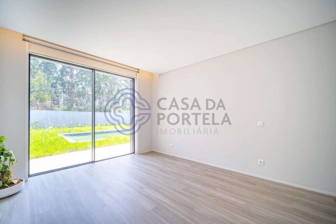Moradia T3 para Venda em Nogueira e Silva Escura Foto 44