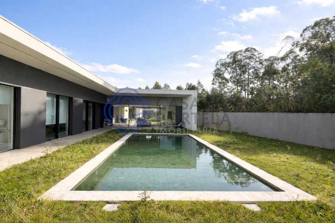 Moradia T3 para Venda em Nogueira e Silva Escura Foto 1