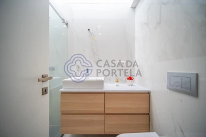 Moradia T3 para Venda em Nogueira e Silva Escura