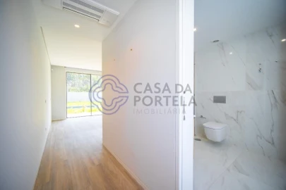 Moradia T3 para Venda em Nogueira e Silva Escura
