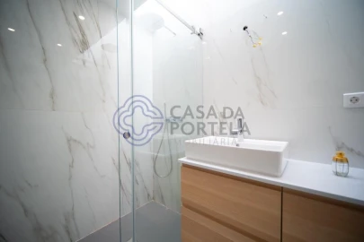 Moradia T3 para Venda em Nogueira e Silva Escura