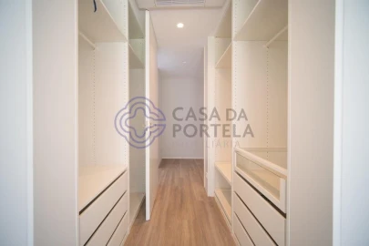 Moradia T3 para Venda em Nogueira e Silva Escura