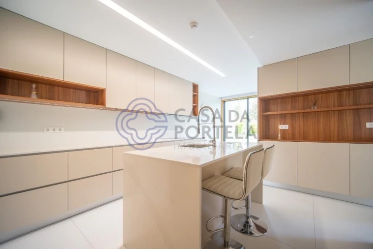 Moradia T3 para Venda em Nogueira e Silva Escura Foto 11