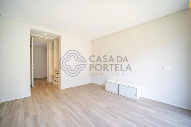 Moradia T3 para Venda em Nogueira e Silva Escura Foto 37