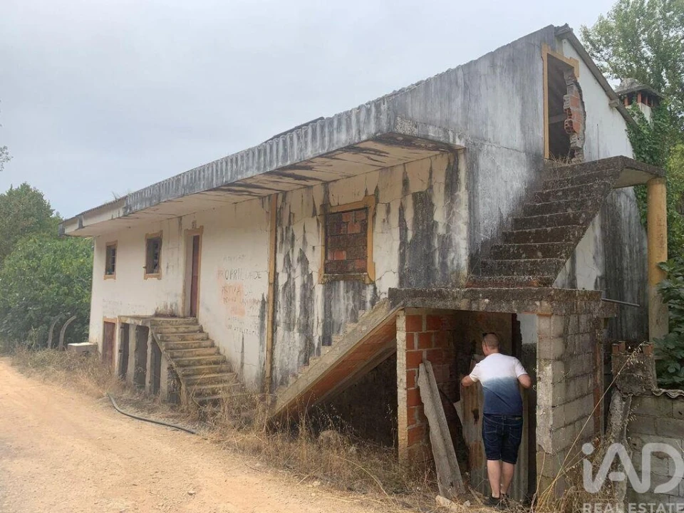 Moradia T3 para Venda em Casais e Alviobeira Foto 2