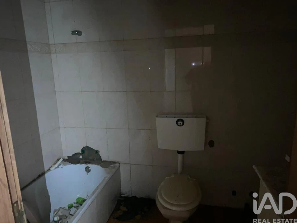 Moradia T3 para Venda em Casais e Alviobeira Foto 7