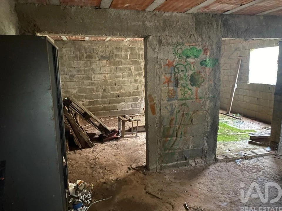 Moradia T3 para Venda em Casais e Alviobeira Foto 17