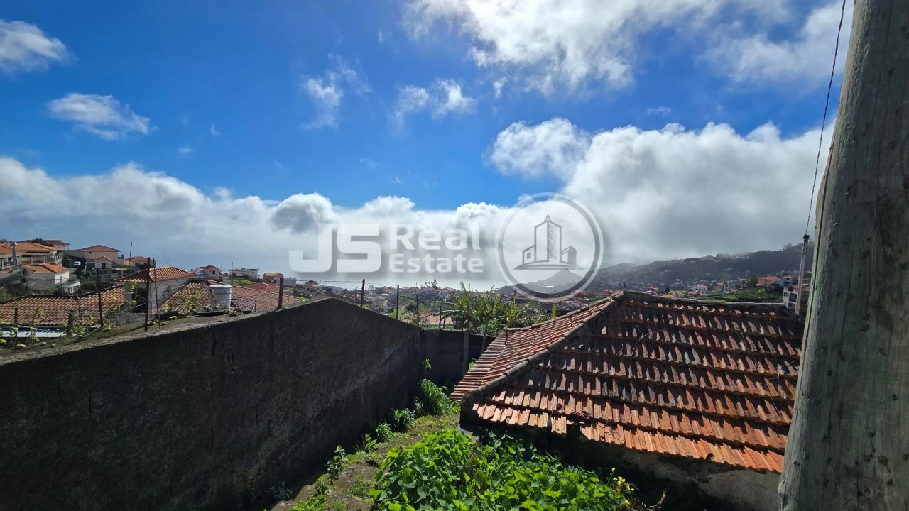 Moradia T2 para Venda em Estreito de Camara de Lobos Foto 2