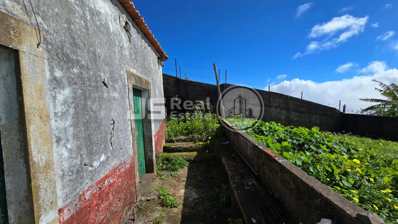 Moradia T2 para Venda em Estreito de Camara de Lobos Foto 5