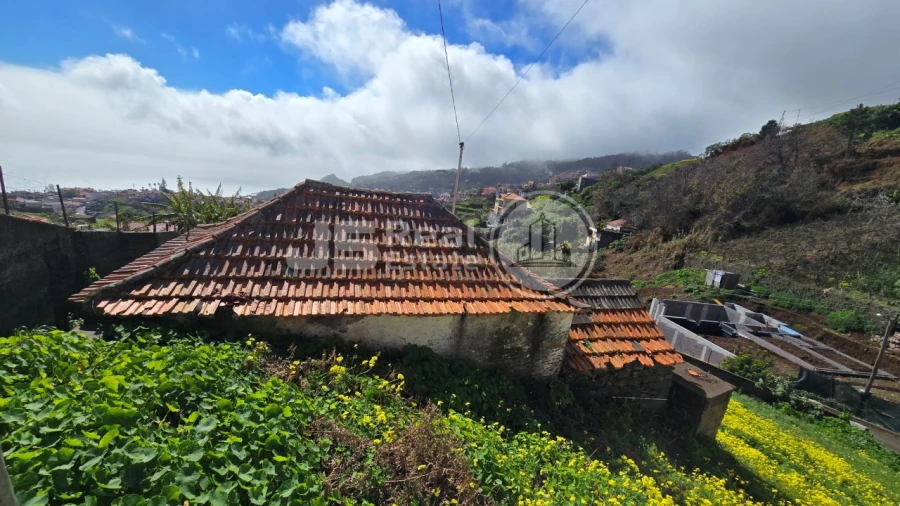 Moradia T2 para Venda em Estreito de Camara de Lobos Foto 3
