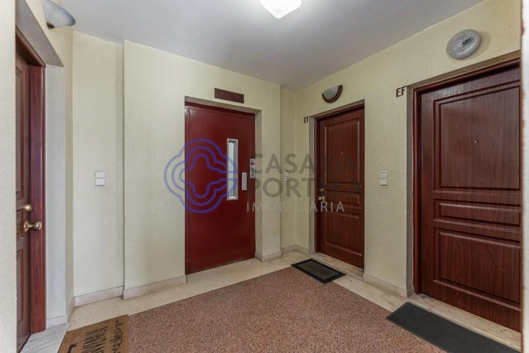 Apartamento T2 para Venda em Avintes Foto 2