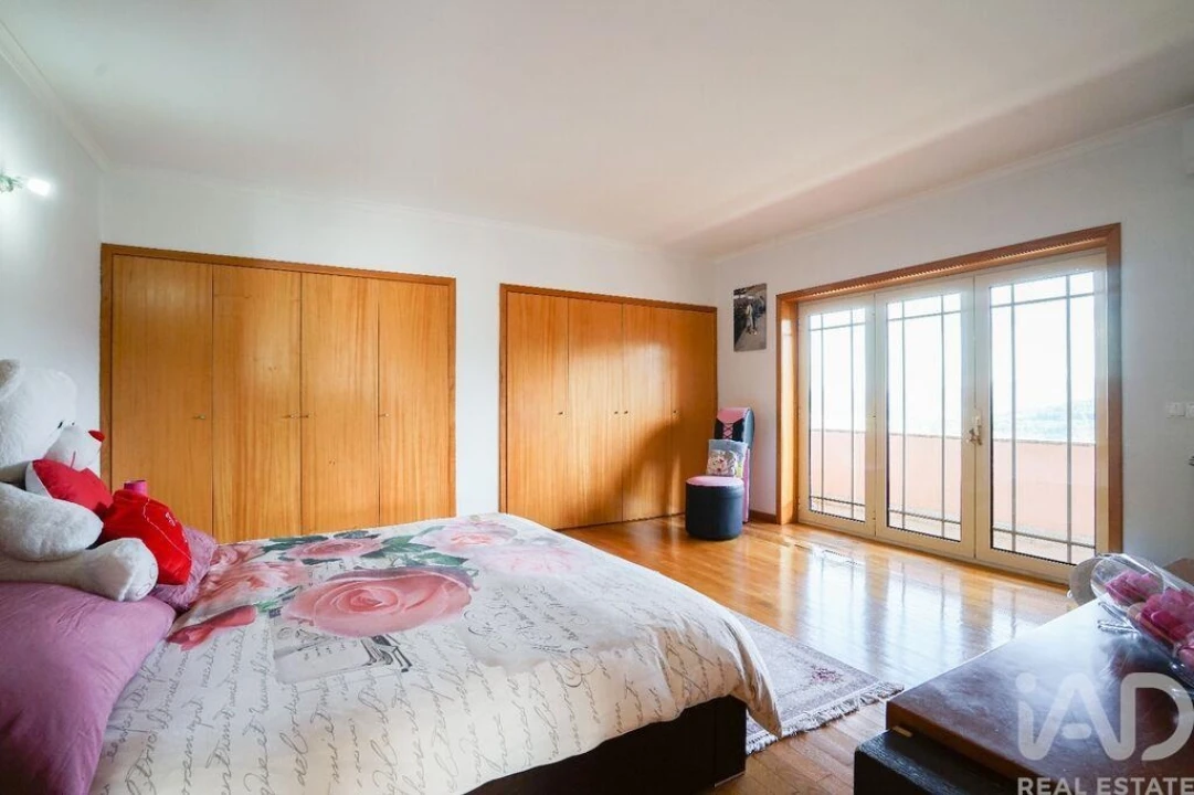 Moradia T4 para Venda em Lanhoso Foto 21