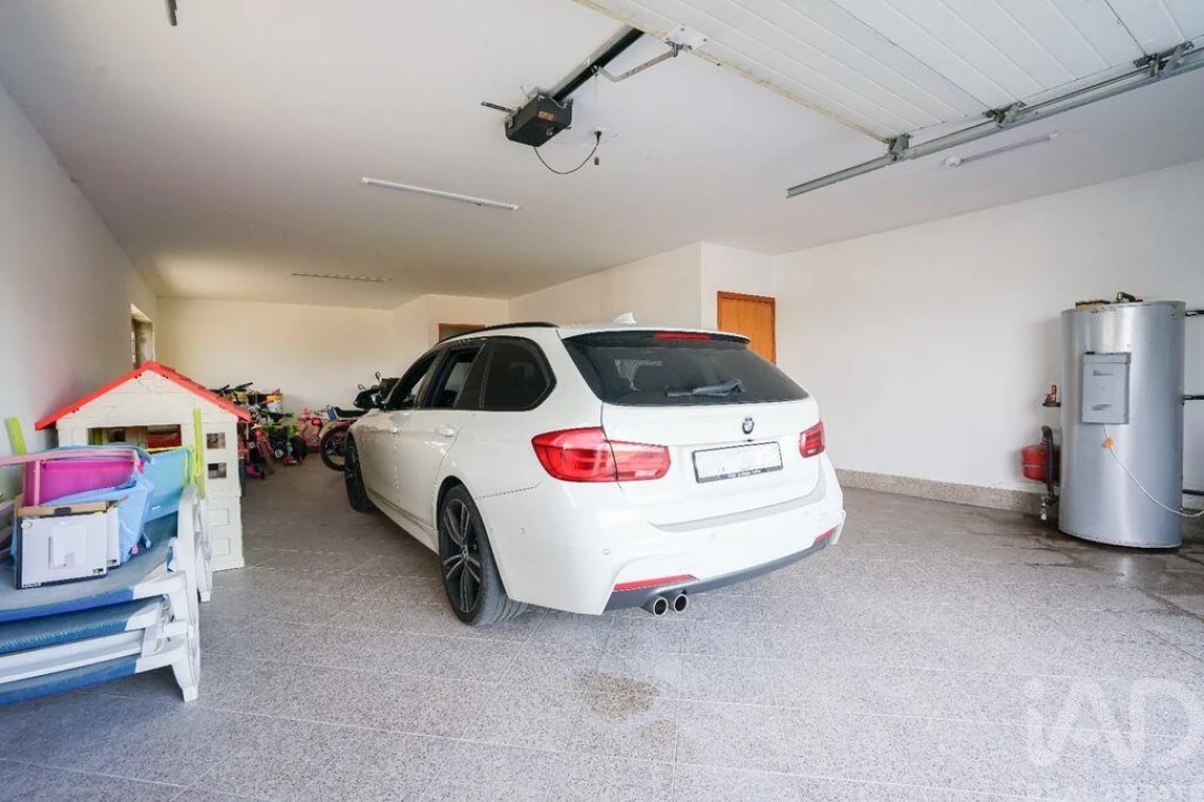 Moradia T4 para Venda em Lanhoso Foto 37