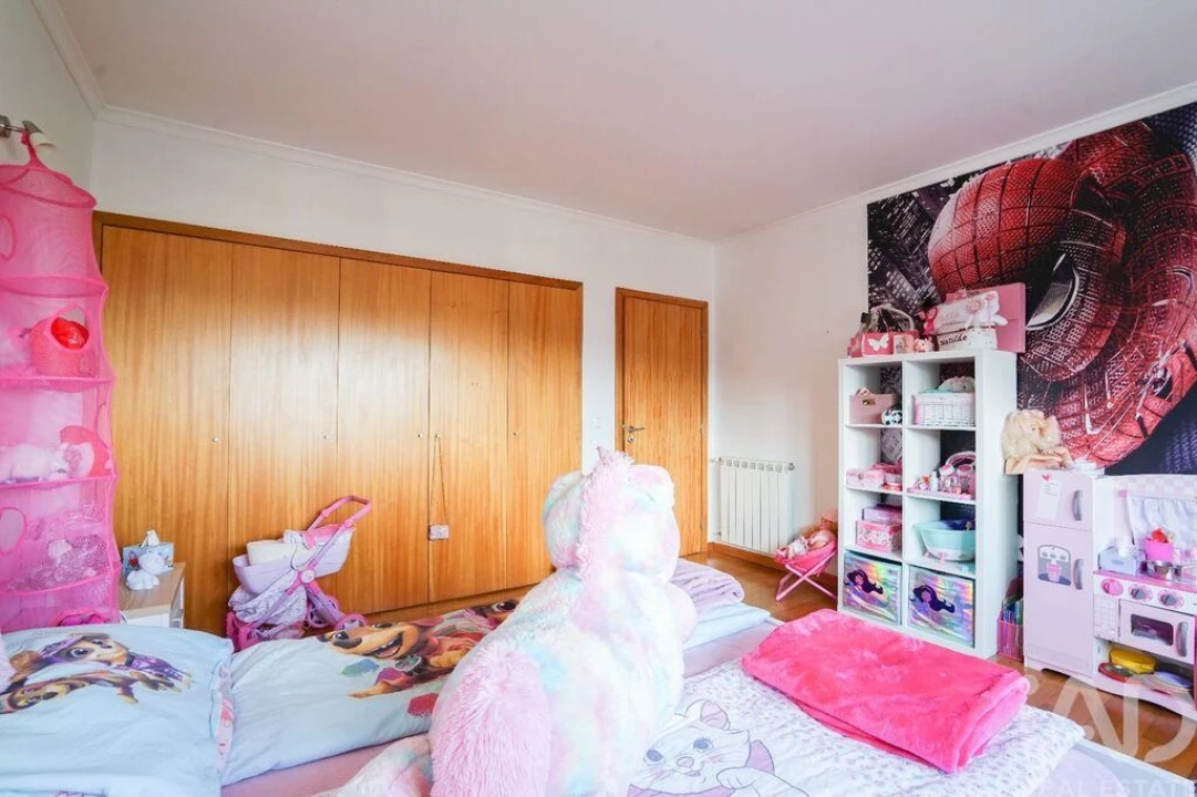 Moradia T4 para Venda em Lanhoso Foto 29