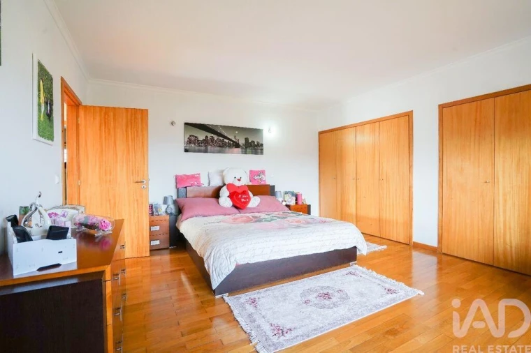 Moradia T4 para Venda em Lanhoso Foto 22