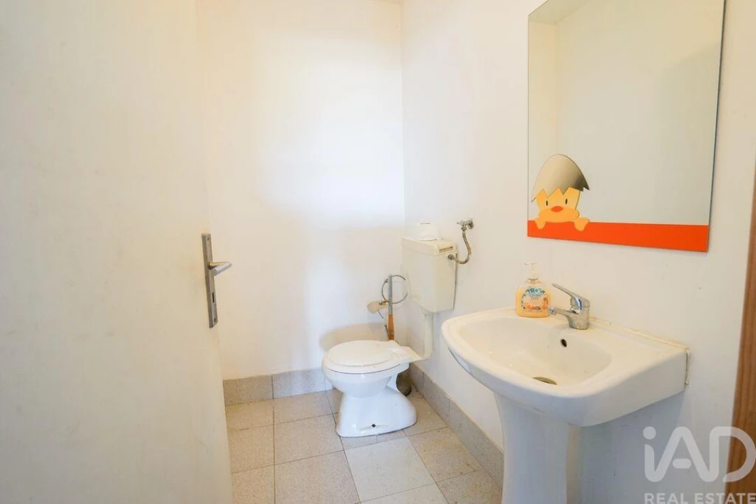 Moradia T4 para Venda em Lanhoso Foto 39