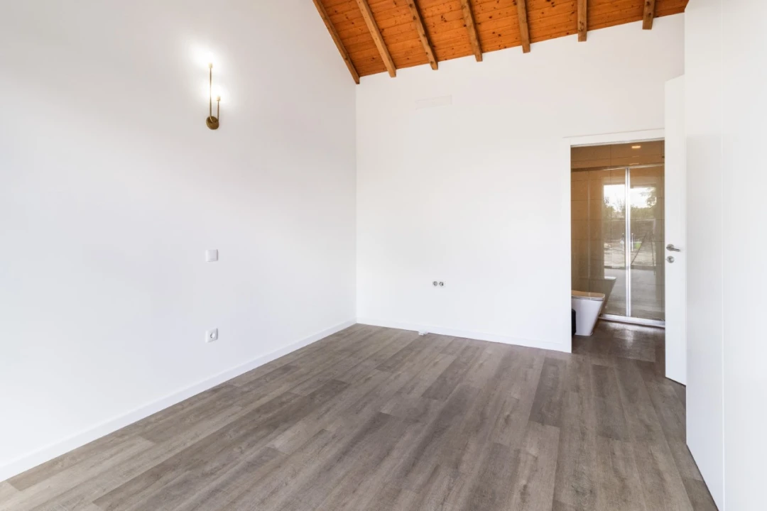 Moradia T3 para Venda em Sanguinheira Foto 20