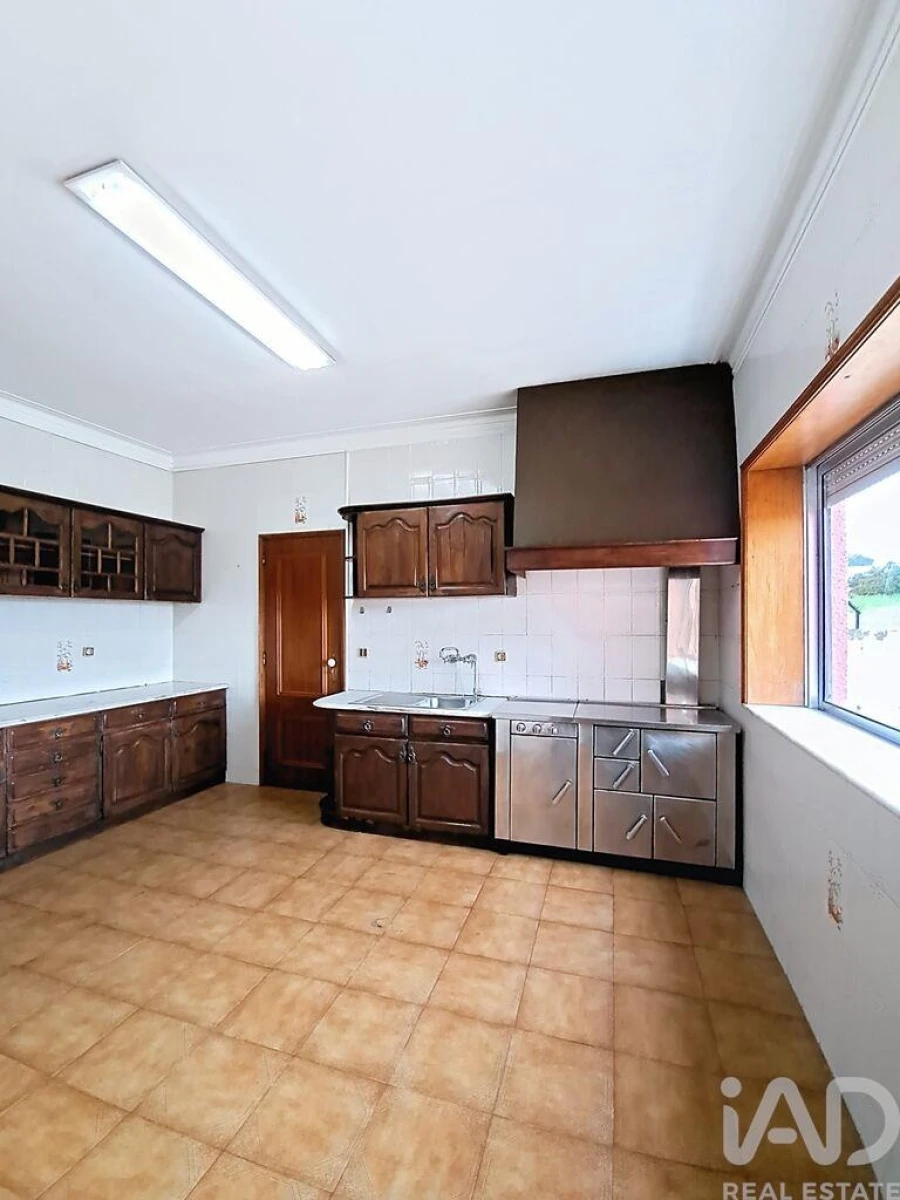 Moradia T5 para Venda em Guilhabreu Foto 16