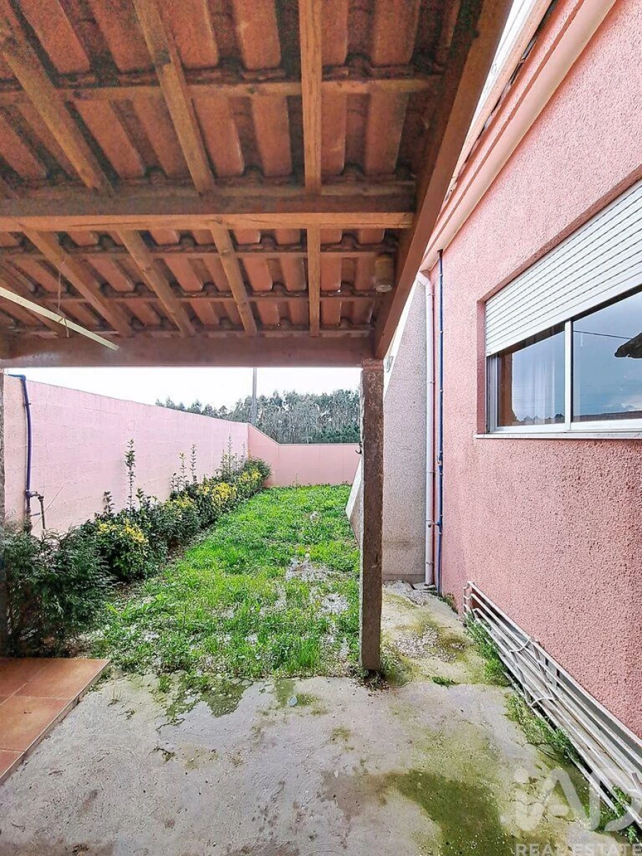 Moradia T5 para Venda em Guilhabreu Foto 22