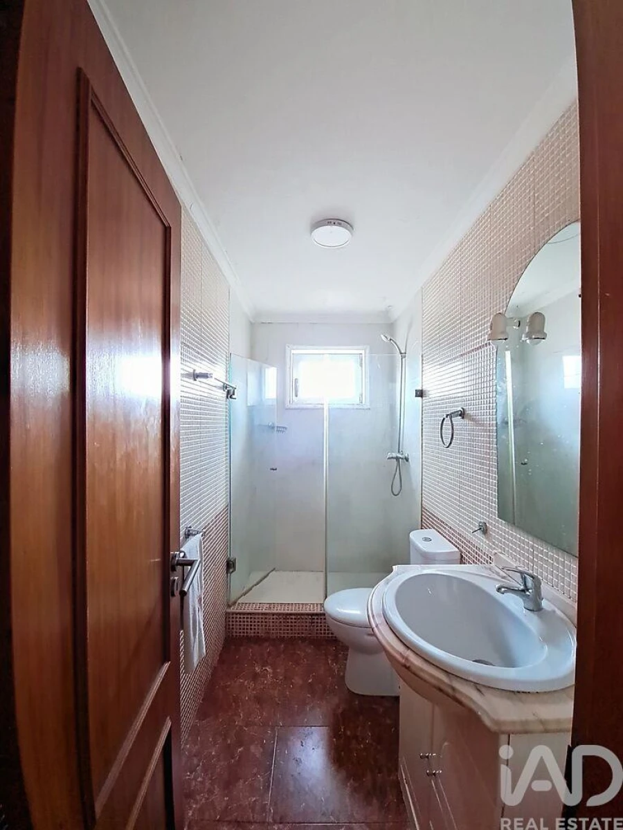 Moradia T5 para Venda em Guilhabreu Foto 23