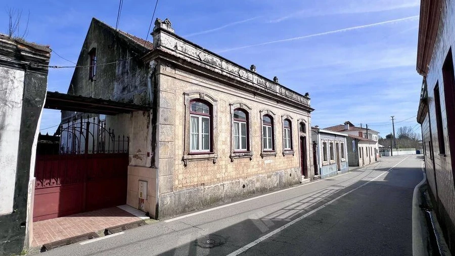 Moradia T5 para Venda em Eixo e Eirol