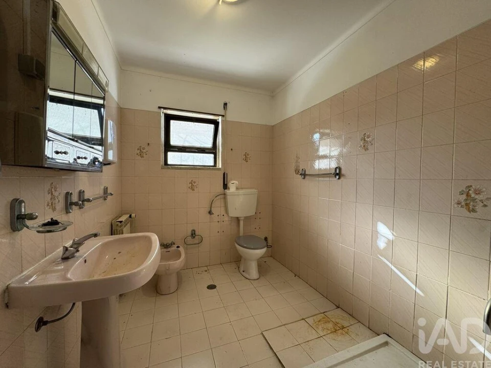 Moradia T4 para Venda em São Pedro de Tomar Foto 31