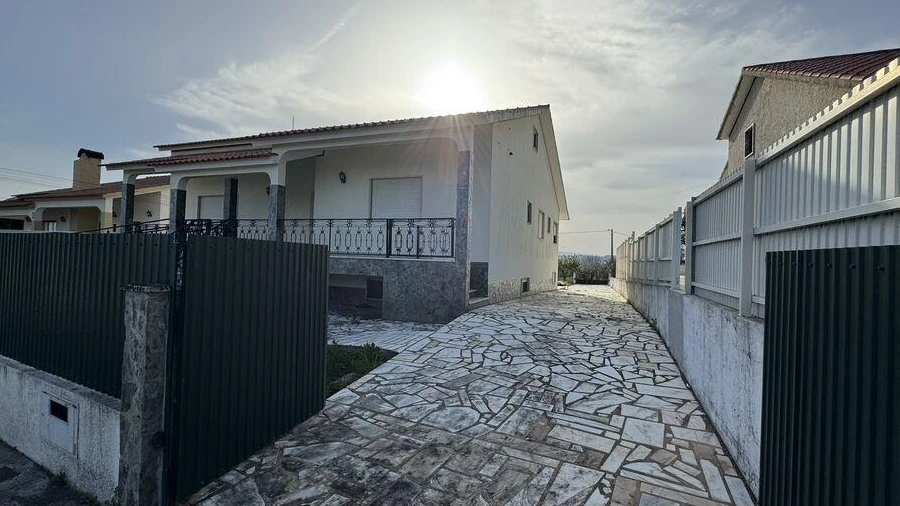 Moradia T4 para Venda em São Pedro de Tomar
