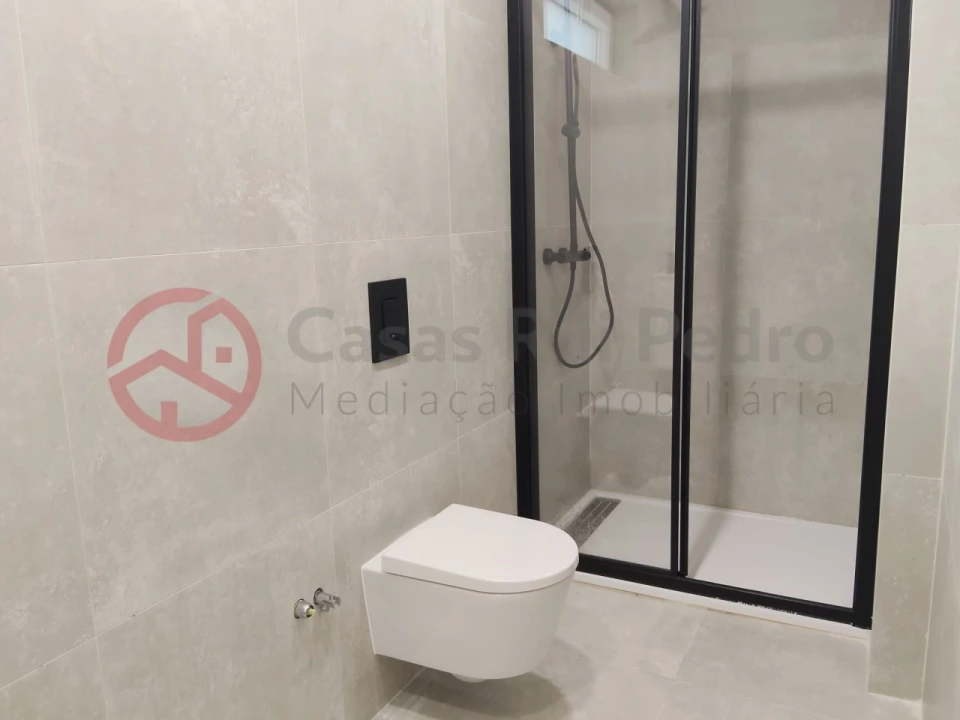 Moradia T3 para Venda em Almada, Cova da Piedade, Pragal e Cacilhas Foto 17