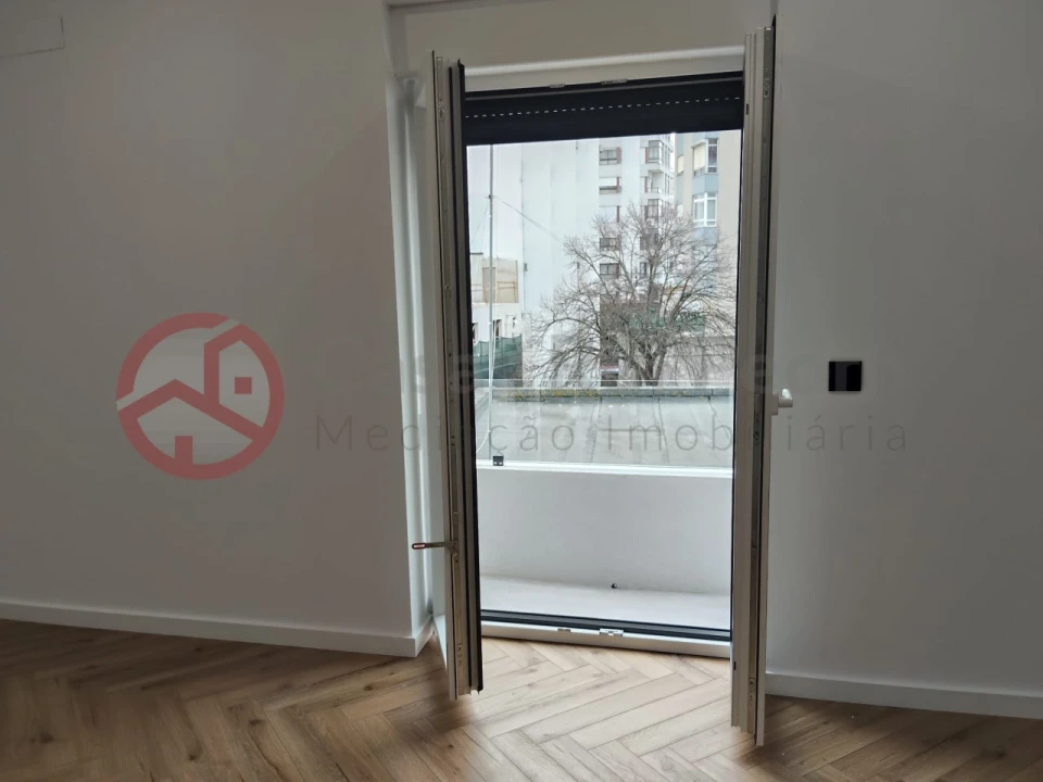 Moradia T3 para Venda em Almada, Cova da Piedade, Pragal e Cacilhas Foto 32