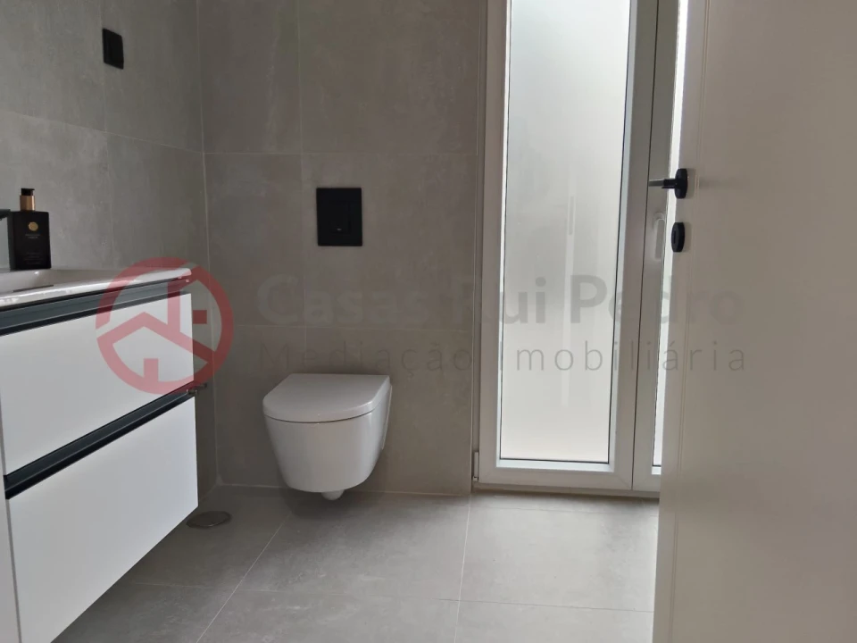 Moradia T3 para Venda em Almada, Cova da Piedade, Pragal e Cacilhas Foto 44