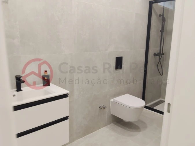 Moradia T3 para Venda em Almada, Cova da Piedade, Pragal e Cacilhas Foto 38