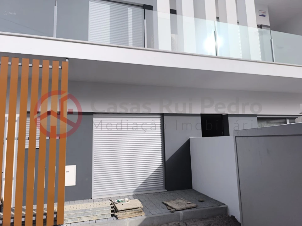 Moradia T4 para Venda em Fernao Ferro Foto 6