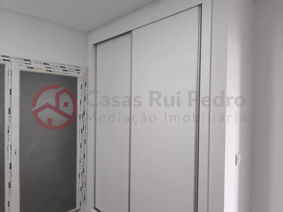 Moradia T4 para Venda em Fernao Ferro Foto 19