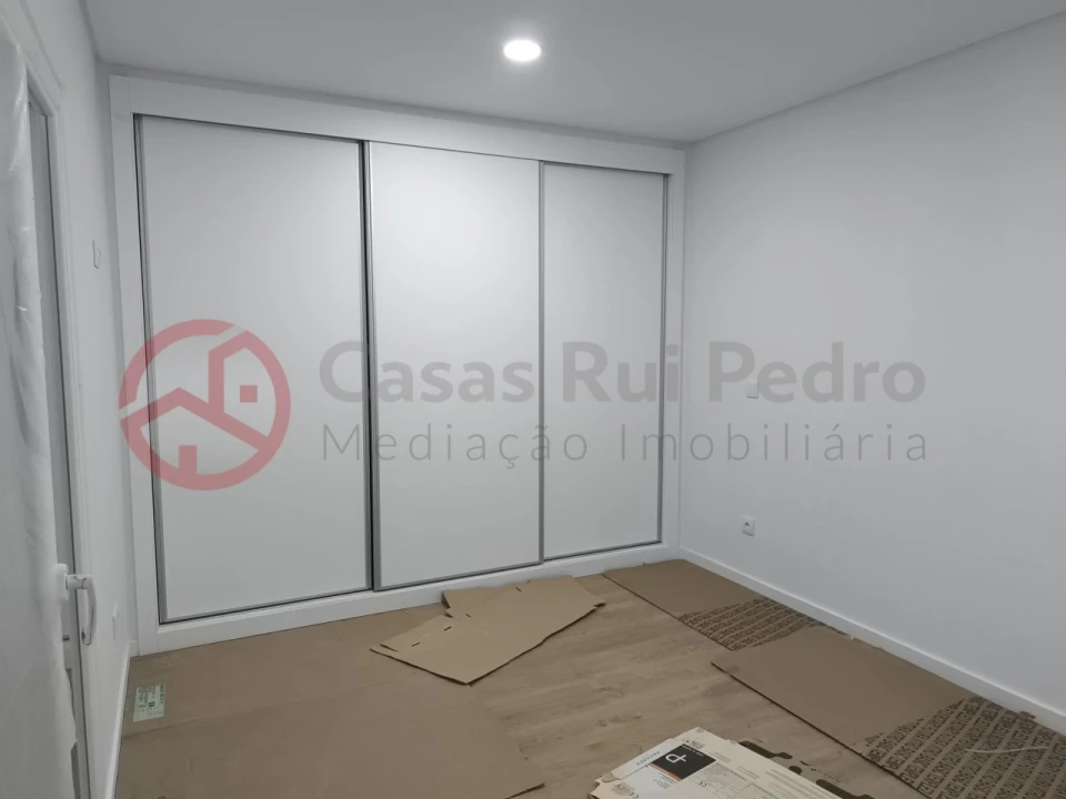 Moradia T4 para Venda em Fernao Ferro Foto 30