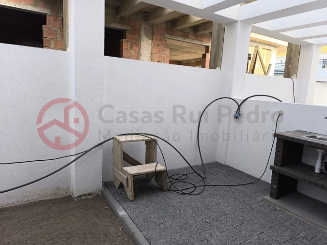 Moradia T4 para Venda em Fernao Ferro Foto 8