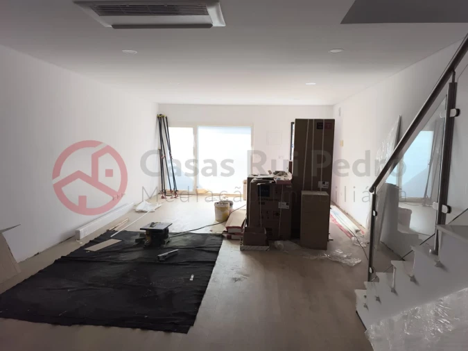 Moradia T4 para Venda em Fernao Ferro Foto 14