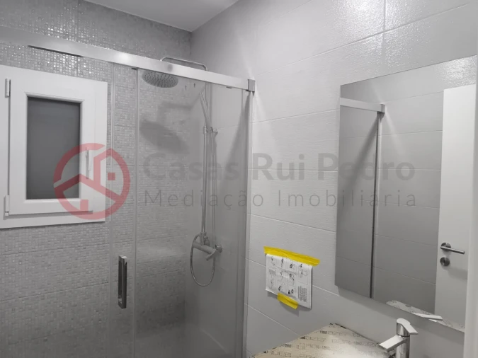 Moradia T4 para Venda em Fernao Ferro Foto 17