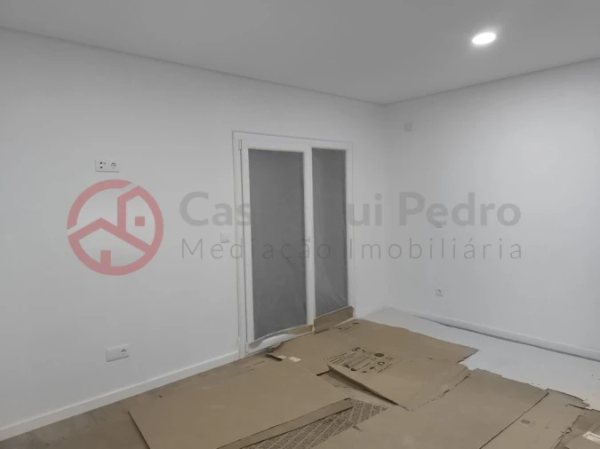 Moradia T4 para Venda em Fernao Ferro Foto 27