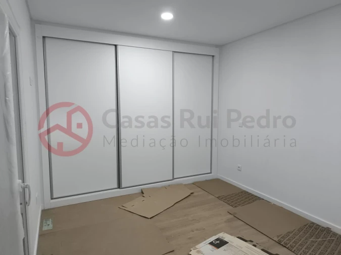 Moradia T4 para Venda em Fernao Ferro Foto 30