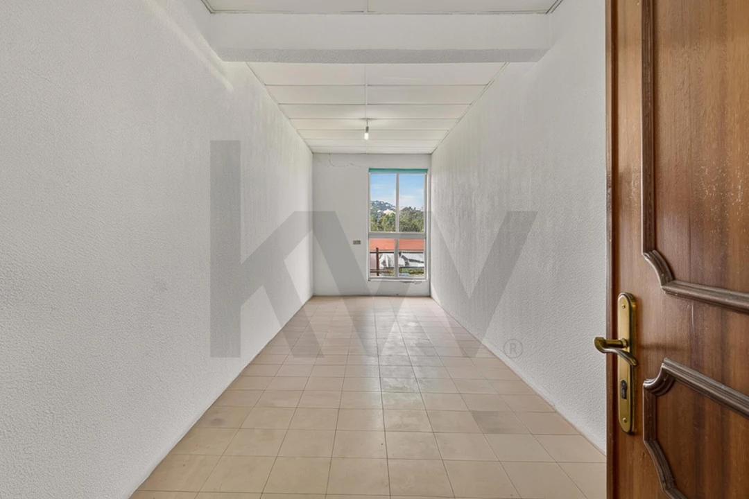 Armazém para Venda em São João da Madeira Foto 20