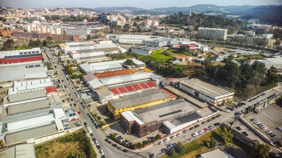 Armazém para Venda em São João da Madeira