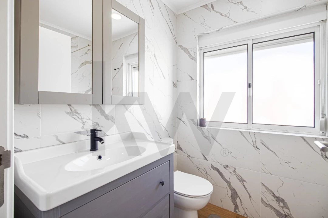 Apartamento T2 para Venda em Almada, Cova da Piedade, Pragal e Cacilhas Foto 13