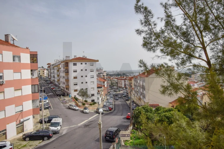 Apartamento T2 para Venda em Alverca do Ribatejo e Sobralinho Foto 11