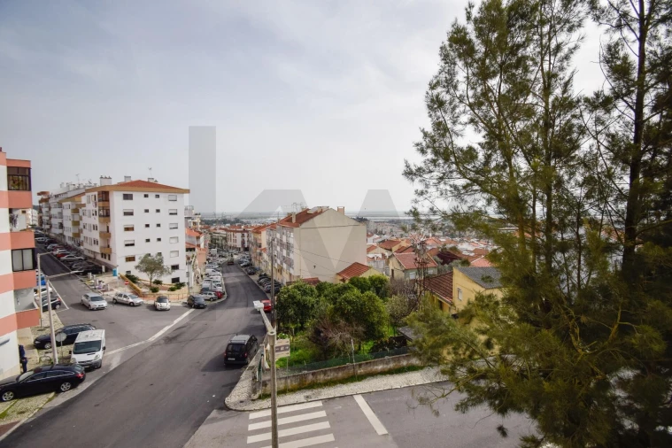 Apartamento T2 para Venda em Alverca do Ribatejo e Sobralinho Foto 23